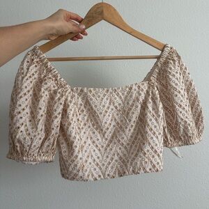 Lilly Pulitzer White and Gold Patterned Crop Top